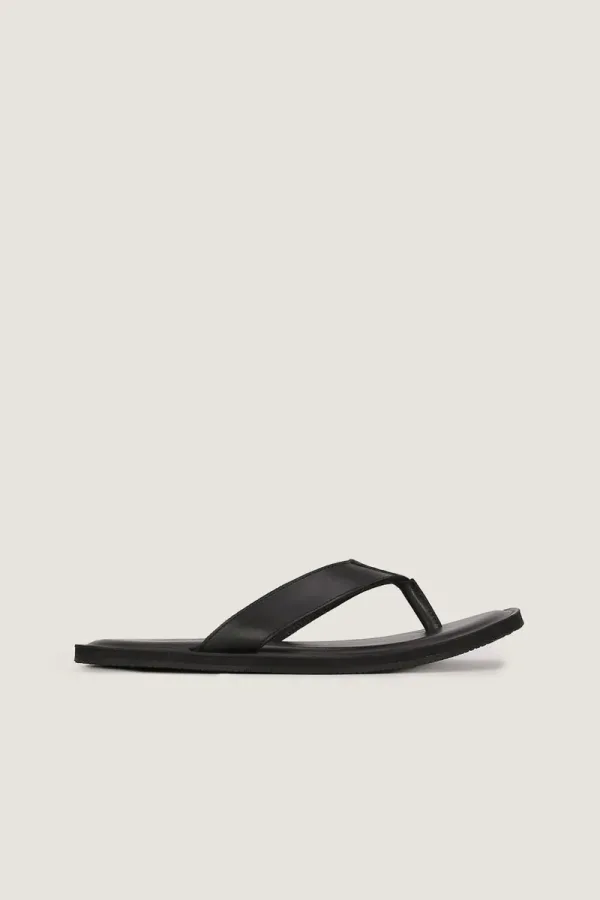 Brewer Leather Flip Flops – Black – view 3