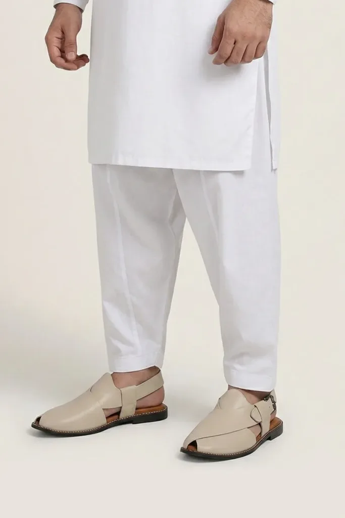 Welbeck Peshawari Chappals – Off White – view 2