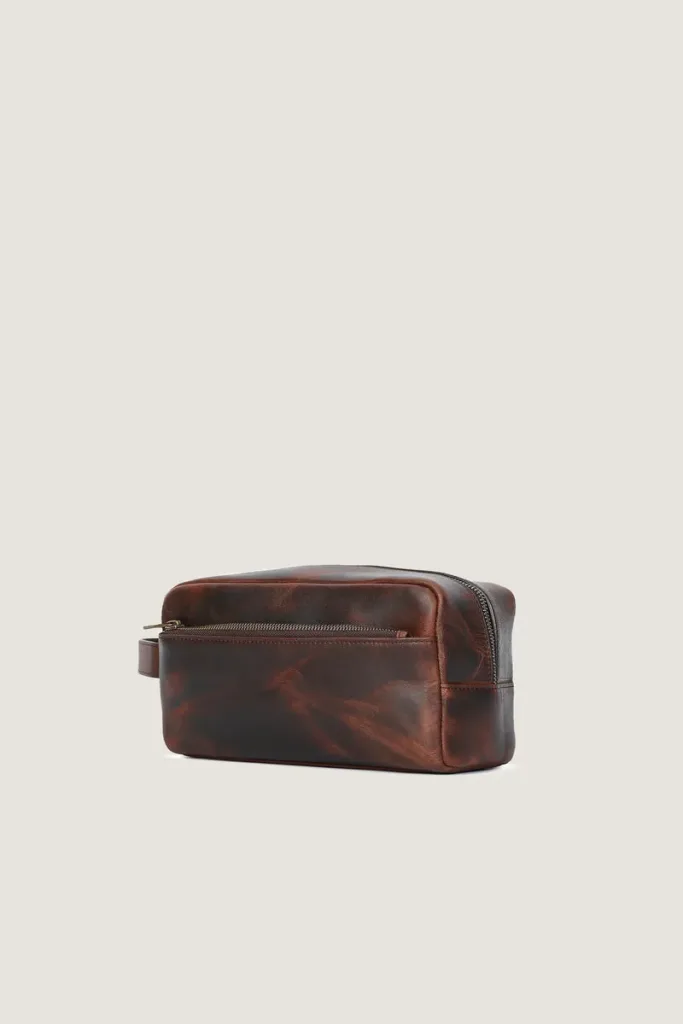 Greenwich Leather Wash Bag – Travel bag – Distressed Brown – view 2
