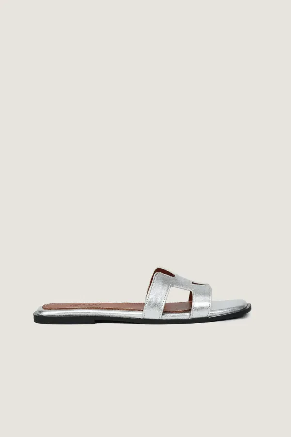Leicester Square H-Strap Leather Slides – Silver – view 3