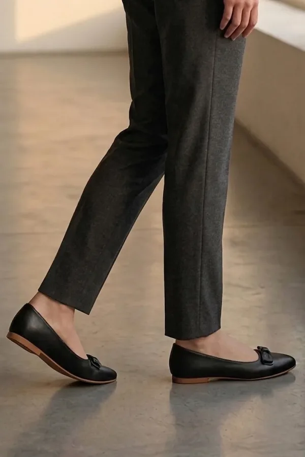 St James's Leather Flats – Black – view 1