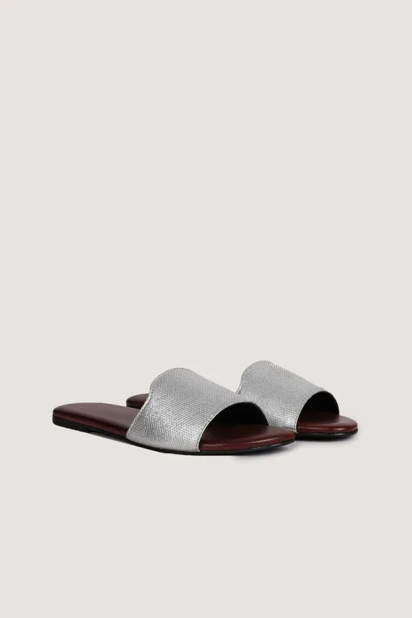 Woburn Square Leather Slides – Silver – view 3