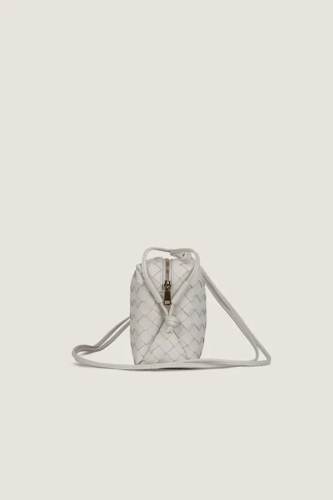 Connaught Camera Leather Crossbody Bag – White – view 3