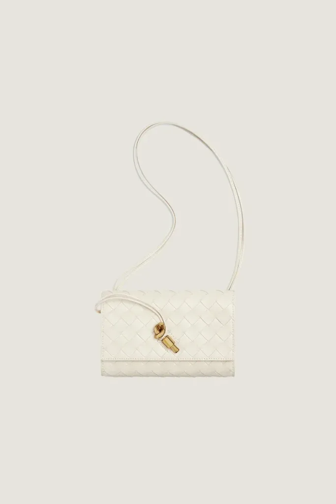 Craven Hill Leather Pouch – White – view 1