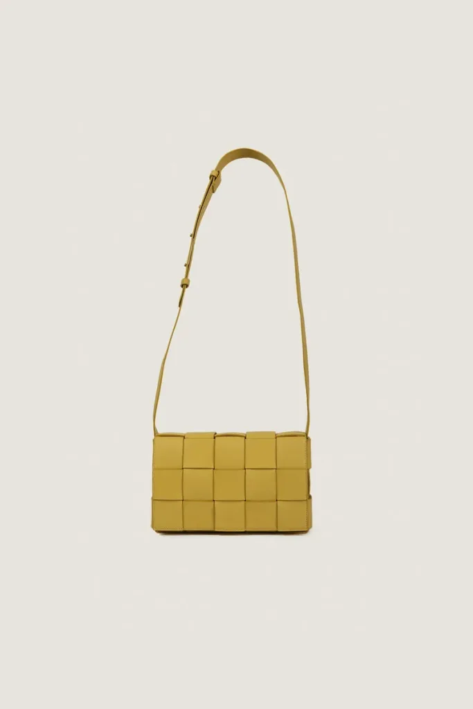 Goodge Padded Leather Shoulder Bag – Yellow – view 2
