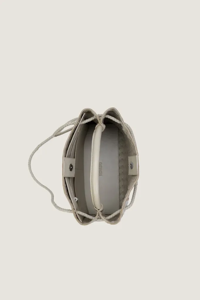 Phillimore Medium Leather Handbag – Light Grey – view 2