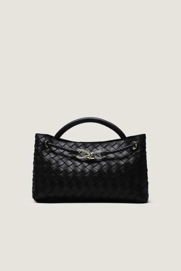 Princes Square East-West Leather Handbag – Black – view 1