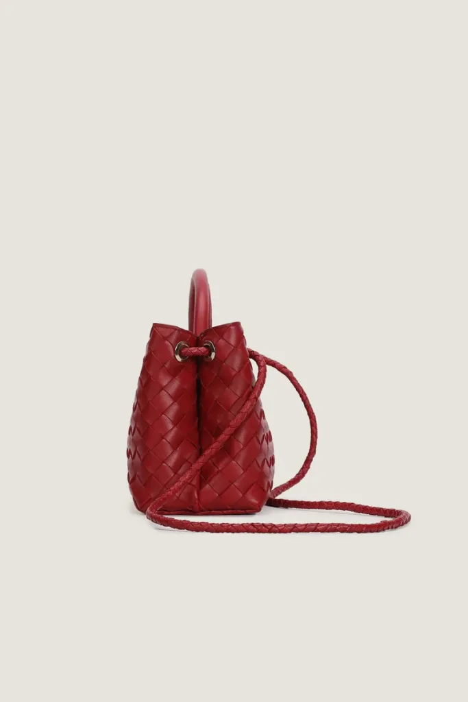 Princes Square East-West Leather Handbag – Red – view 3