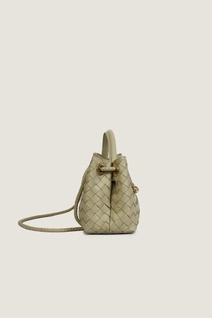 Princes Square East-West Leather Handbag – Sand – view 3
