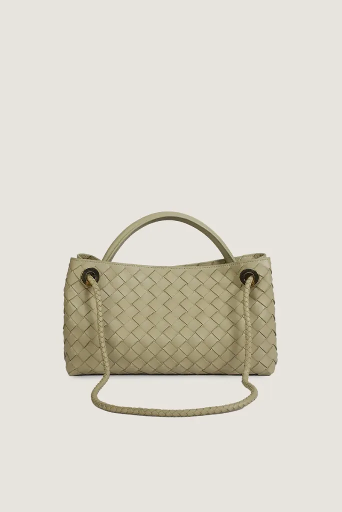 Princes Square East-West Leather Handbag – Sand – view 4